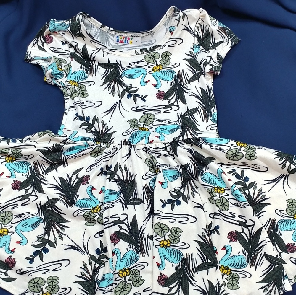 ❤NWT DotDotSmile Swan Cap❤